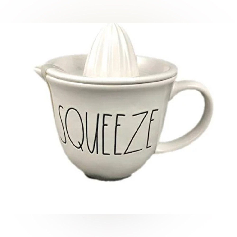 ‼️SALE‼️ RAE DUNN ‘Sqeeze’ Ceramic Juicer, NWOT
